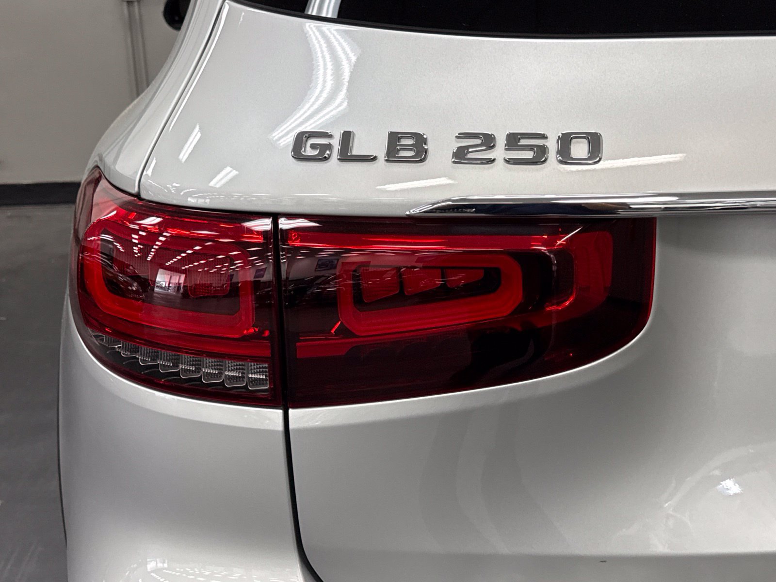Certified 2023 Mercedes-Benz GLB 250 image 13