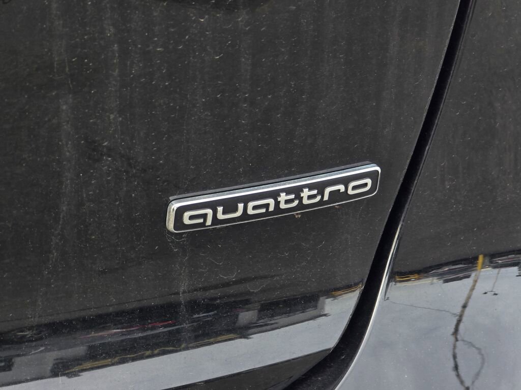 Used 2022 Audi Q4 e-tron Prestige image 14