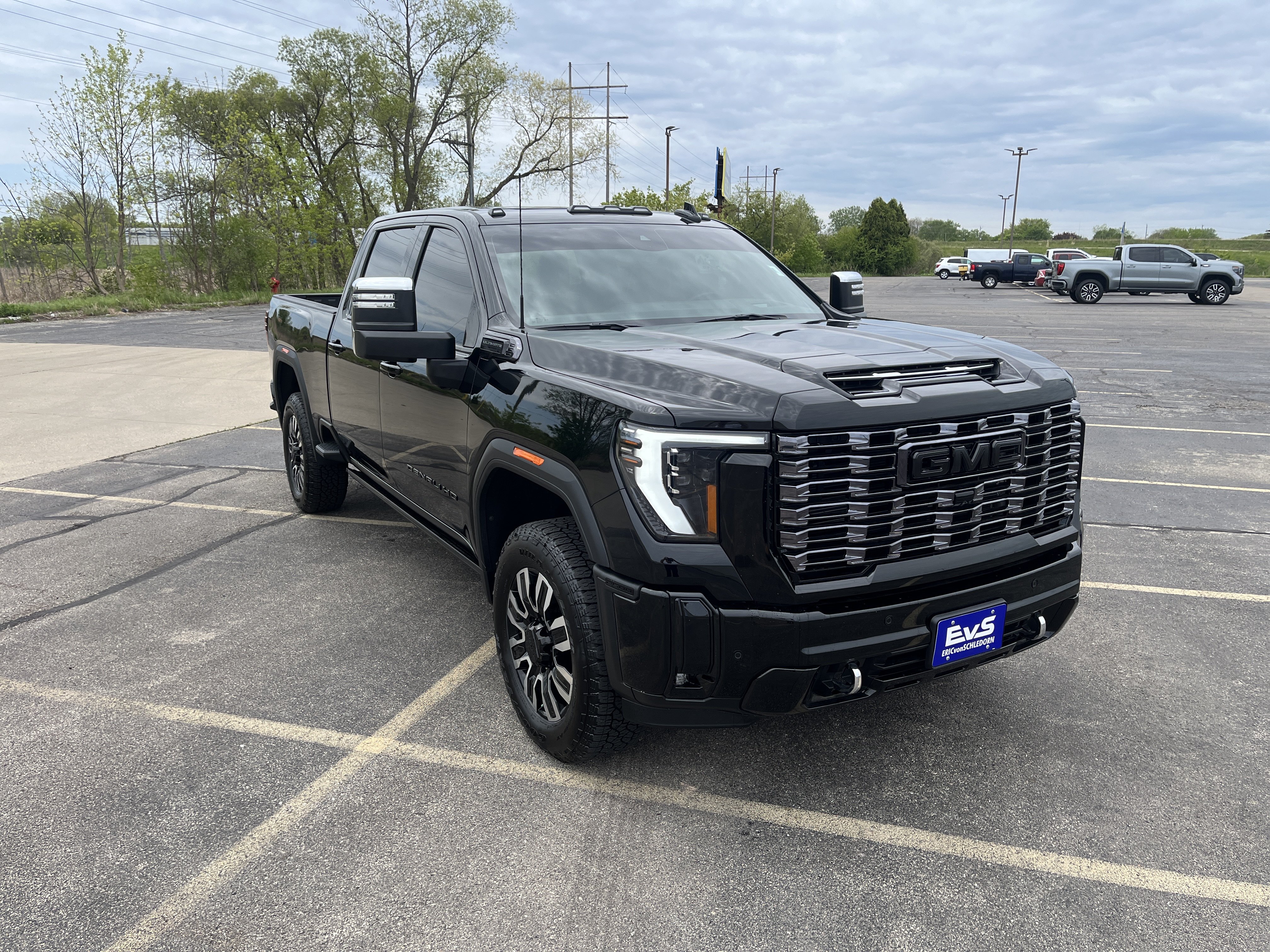 Used 2025 GMC Sierra 2500 Denali Ultimate AWD/4WD image 8