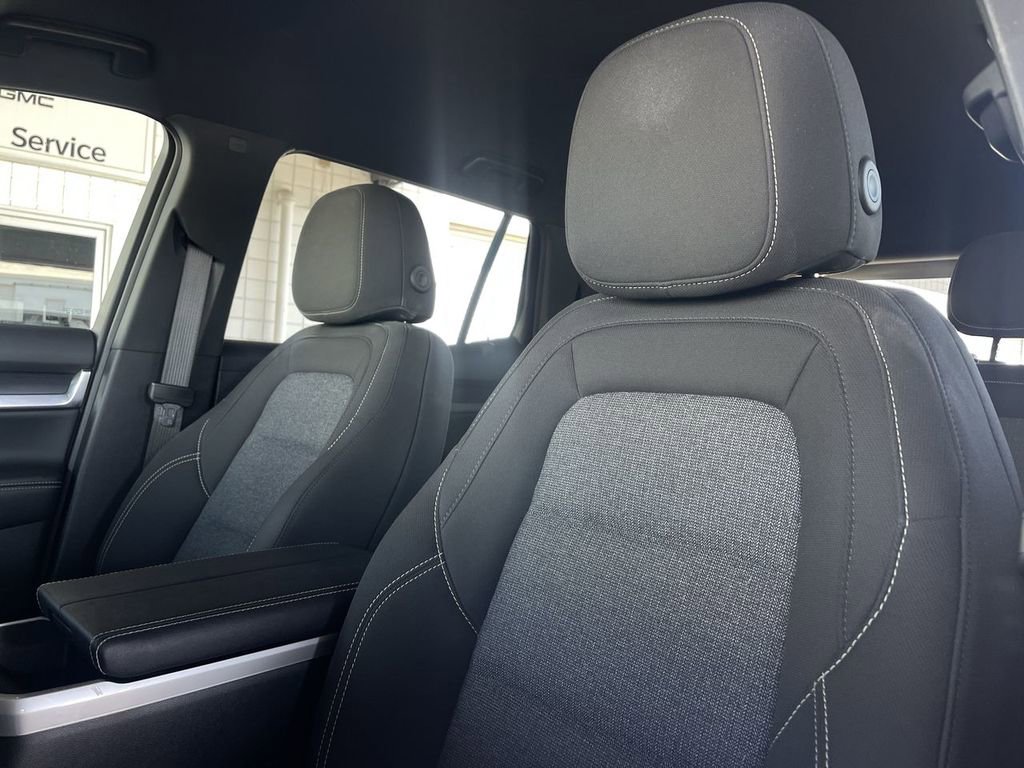 Used 2025 GMC Terrain Elevation image 19