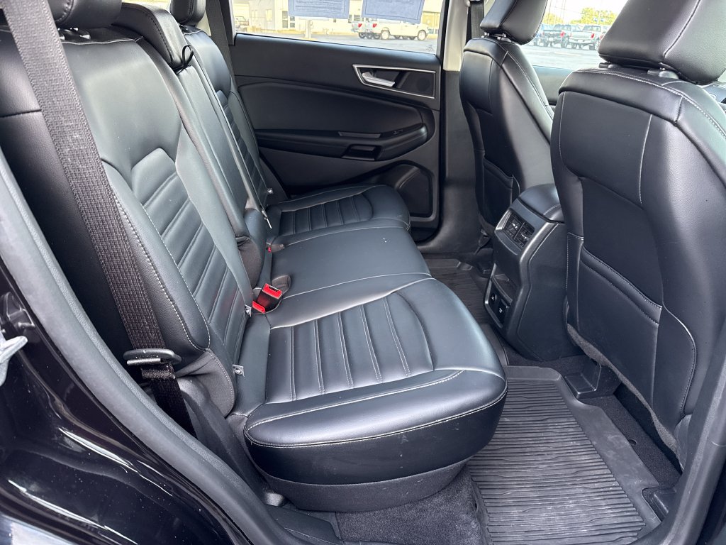Used 2024 Ford Edge SEL w/ Convenience Package AWD/4WD image 16