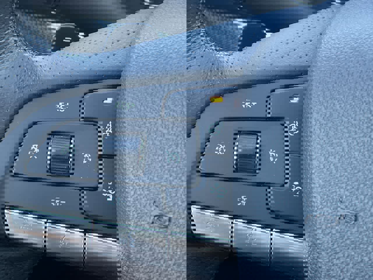 Certified 2023 Cadillac XT4 Sport w/ Cold Weather Package image 24