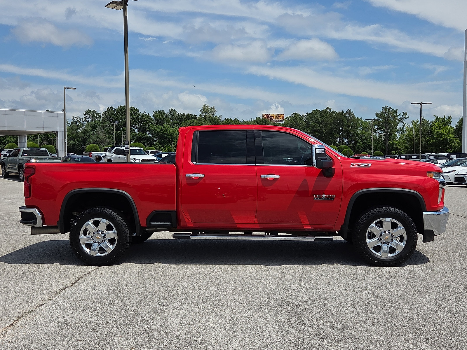 Used 2021 Chevrolet Silverado 2500 LTZ w/ LTZ Texas Edition AWD/4WD image 6