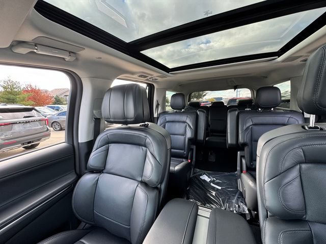 New 2025 Lincoln Navigator Reserve image 37