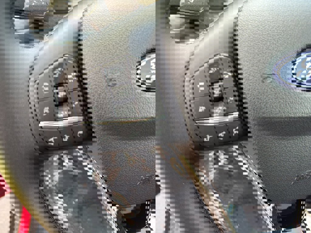 New 2025 Ford Maverick Lariat w/ Black Appearance Package image 43