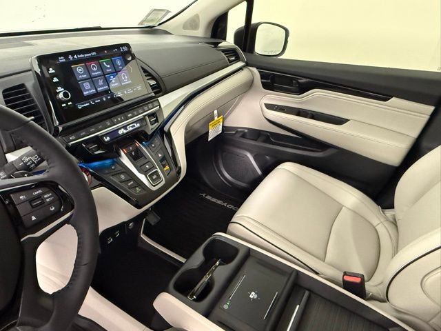 New 2026 Honda Odyssey Touring image 23