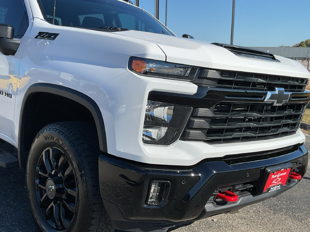 Used 2026 Chevrolet Silverado 2500 Custom w/ Custom Value Package AWD/4WD image 13