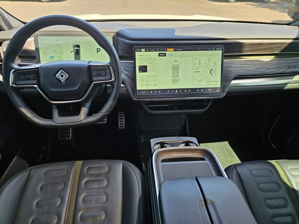Used 2022 Rivian R1T Adventure AWD/4WD image 24