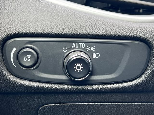 Used 2023 Chevrolet Malibu LT w/ Sport Edition FWD image 14