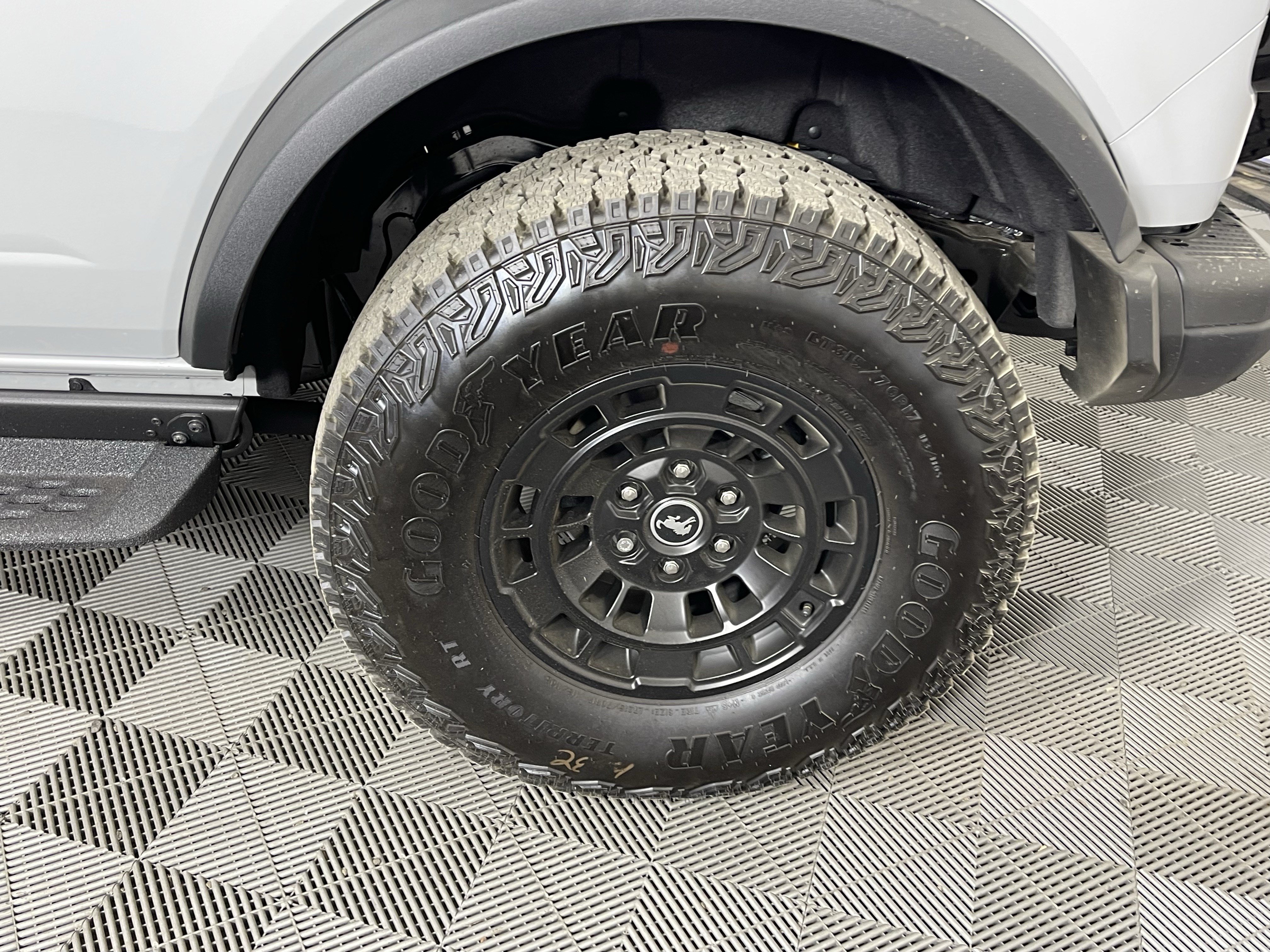 New 2026 Ford Bronco Badlands w/ Sasquatch Package AWD/4WD image 9
