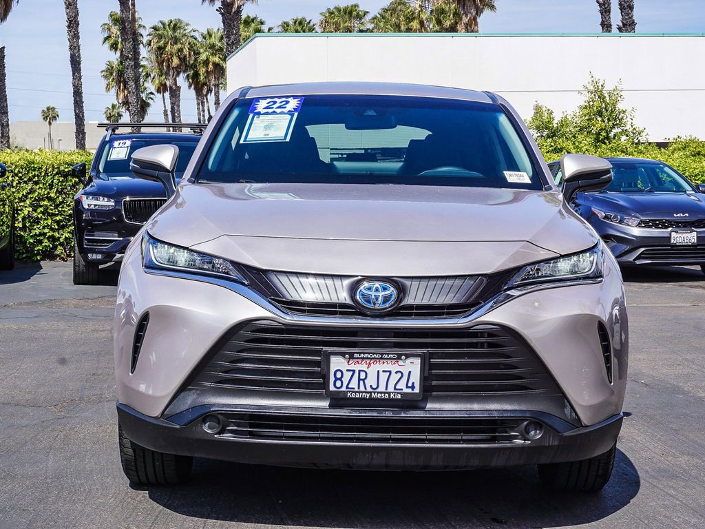 Used 2022 Toyota Venza LE AWD/4WD image 2