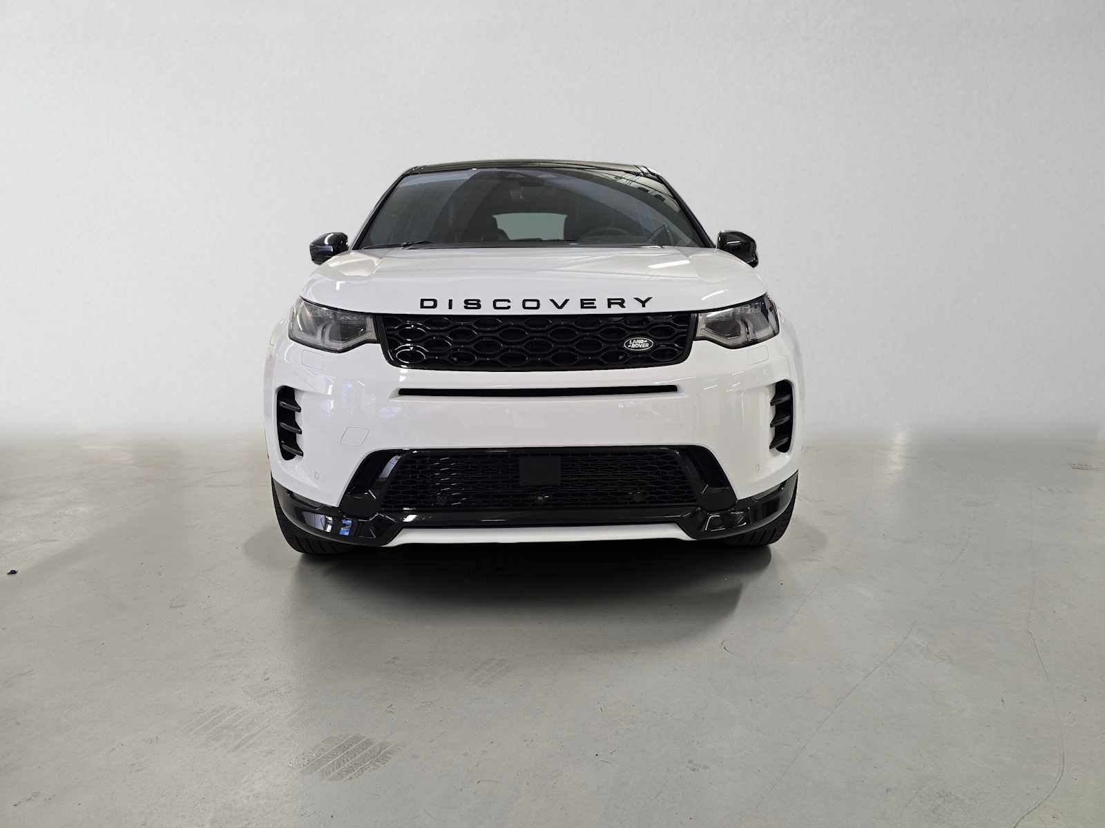 New 2026 Land Rover Discovery Sport Landmark AWD/4WD image 8