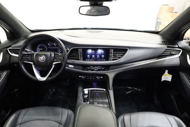 Used 2024 Buick Enclave Essence w/ LPO, Touring Package image 16