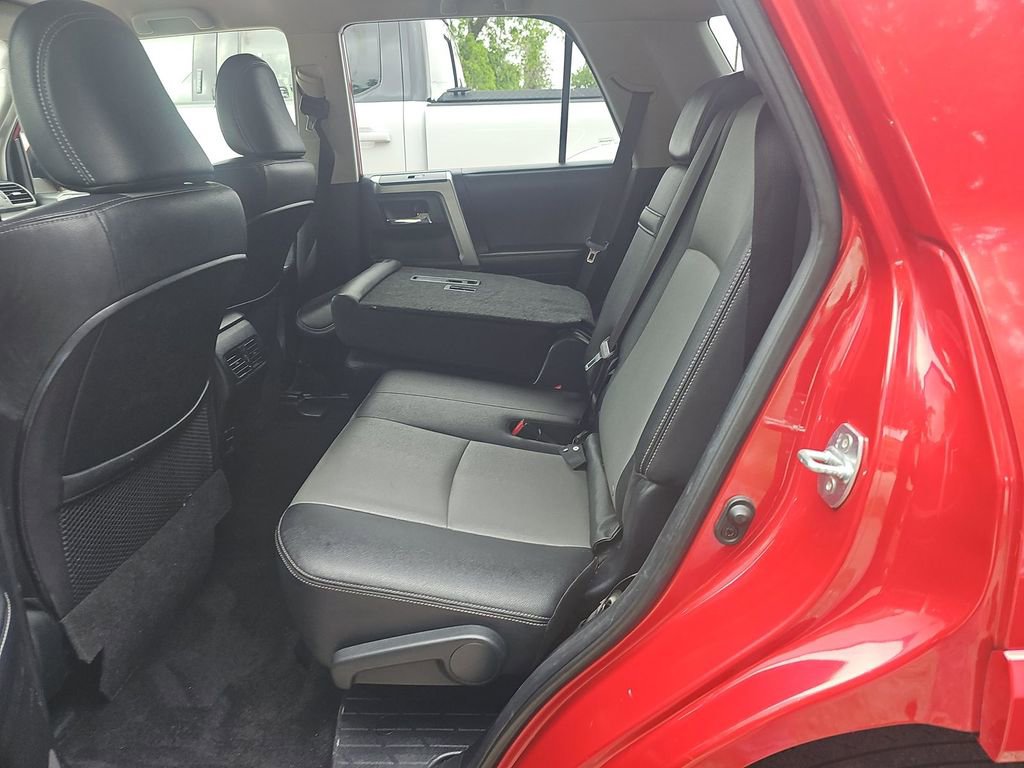 Used 2018 Toyota 4Runner SR5 Premium AWD/4WD image 15