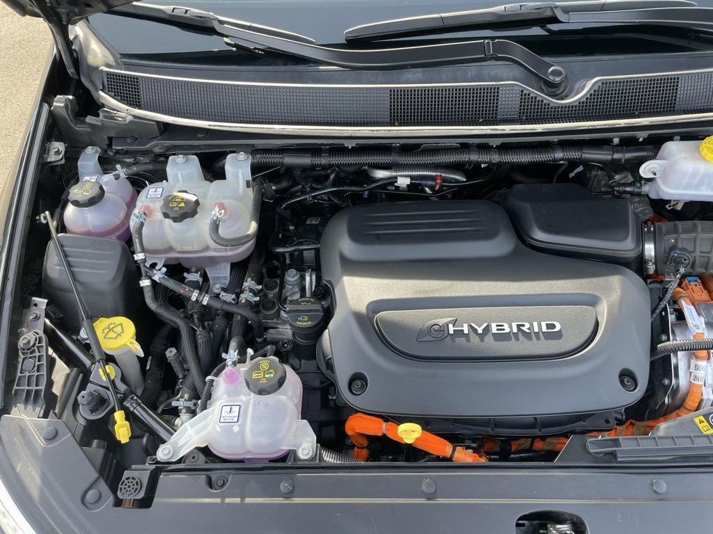 Used 2024 Chrysler Pacifica Select image 42