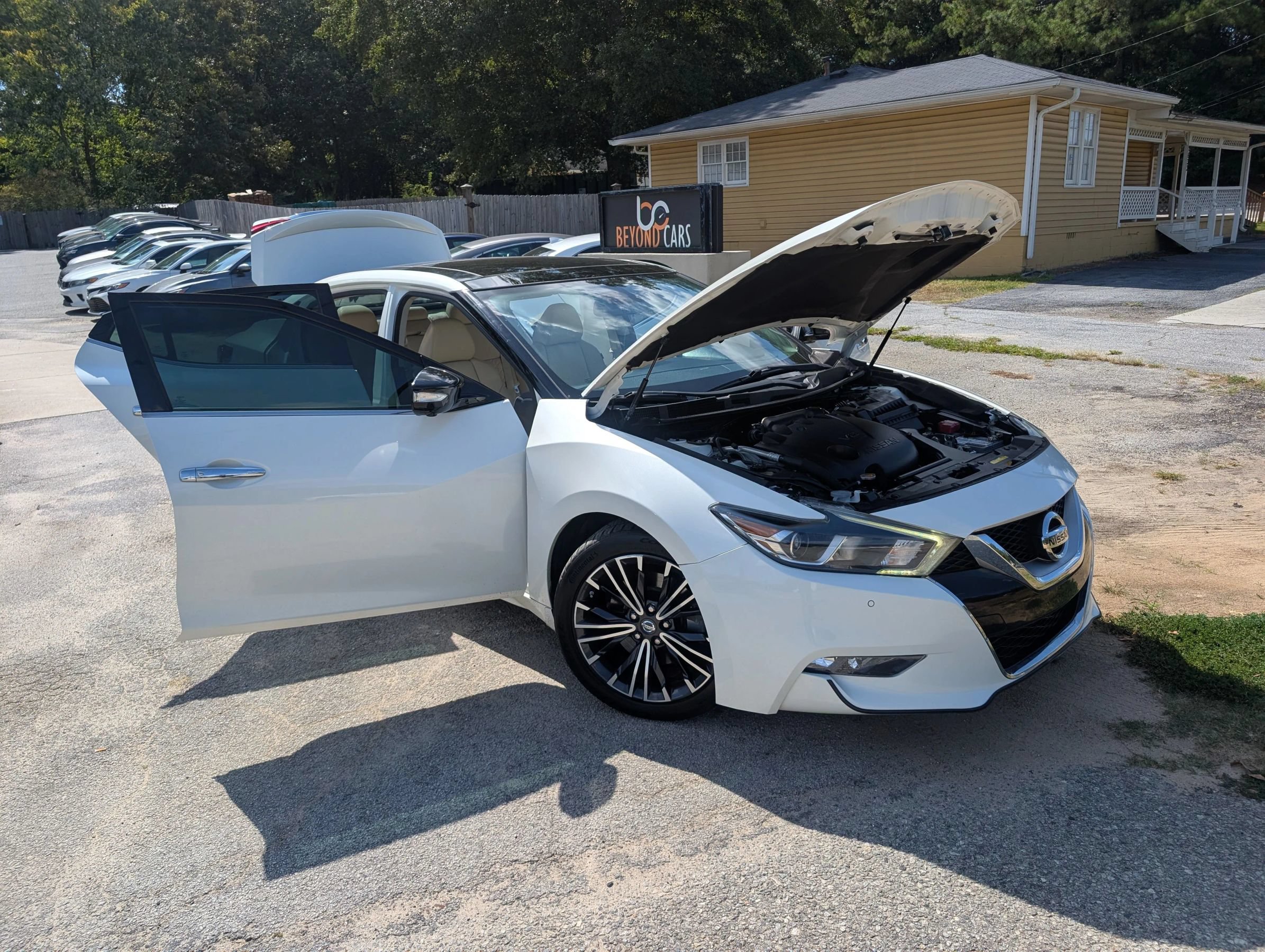 Used 2017 Nissan Maxima Platinum w/ Medallion Package FWD image 13