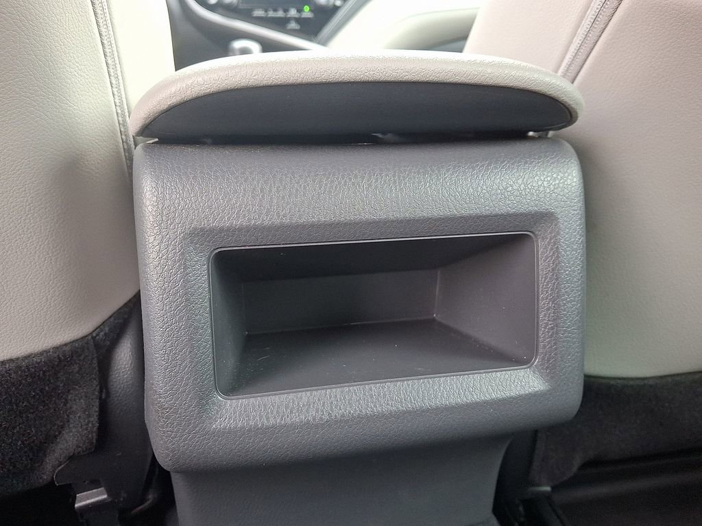 Used 2022 Toyota Camry SE image 11