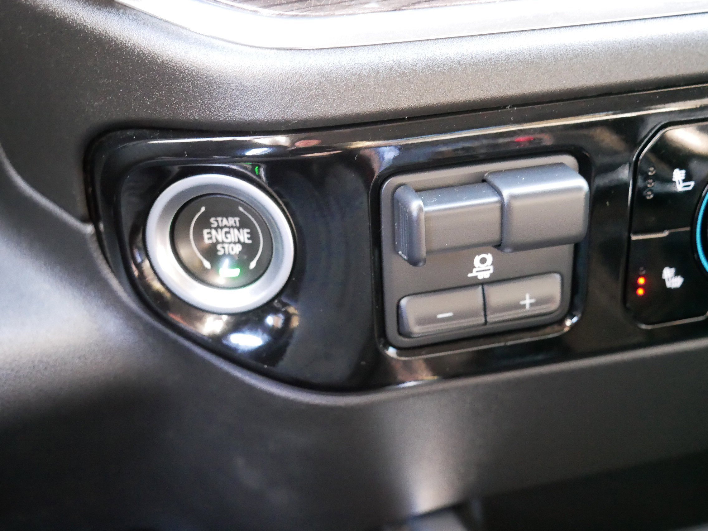 Used 2023 Chevrolet Silverado 1500 RST w/ Redline Edition image 33