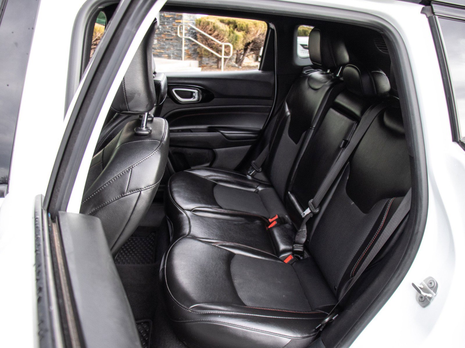 Used 2023 Jeep Compass Trailhawk image 22