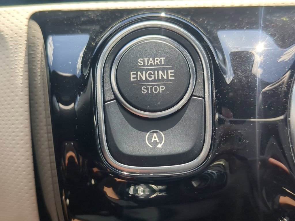 Used 2025 Mercedes-Benz CLA 250 image 14