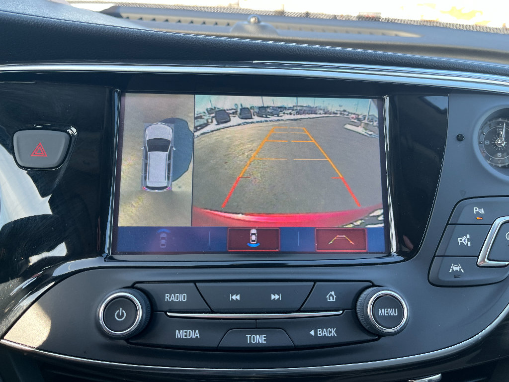 Used 2020 Buick Envision Premium w/ Driver Confidence Package image 32
