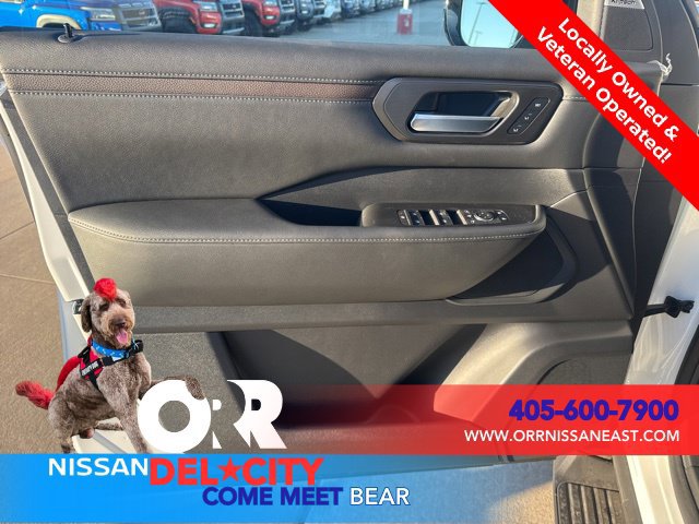 New 2026 Nissan Armada SL w/ Captain's Chari Seat Package AWD/4WD image 20