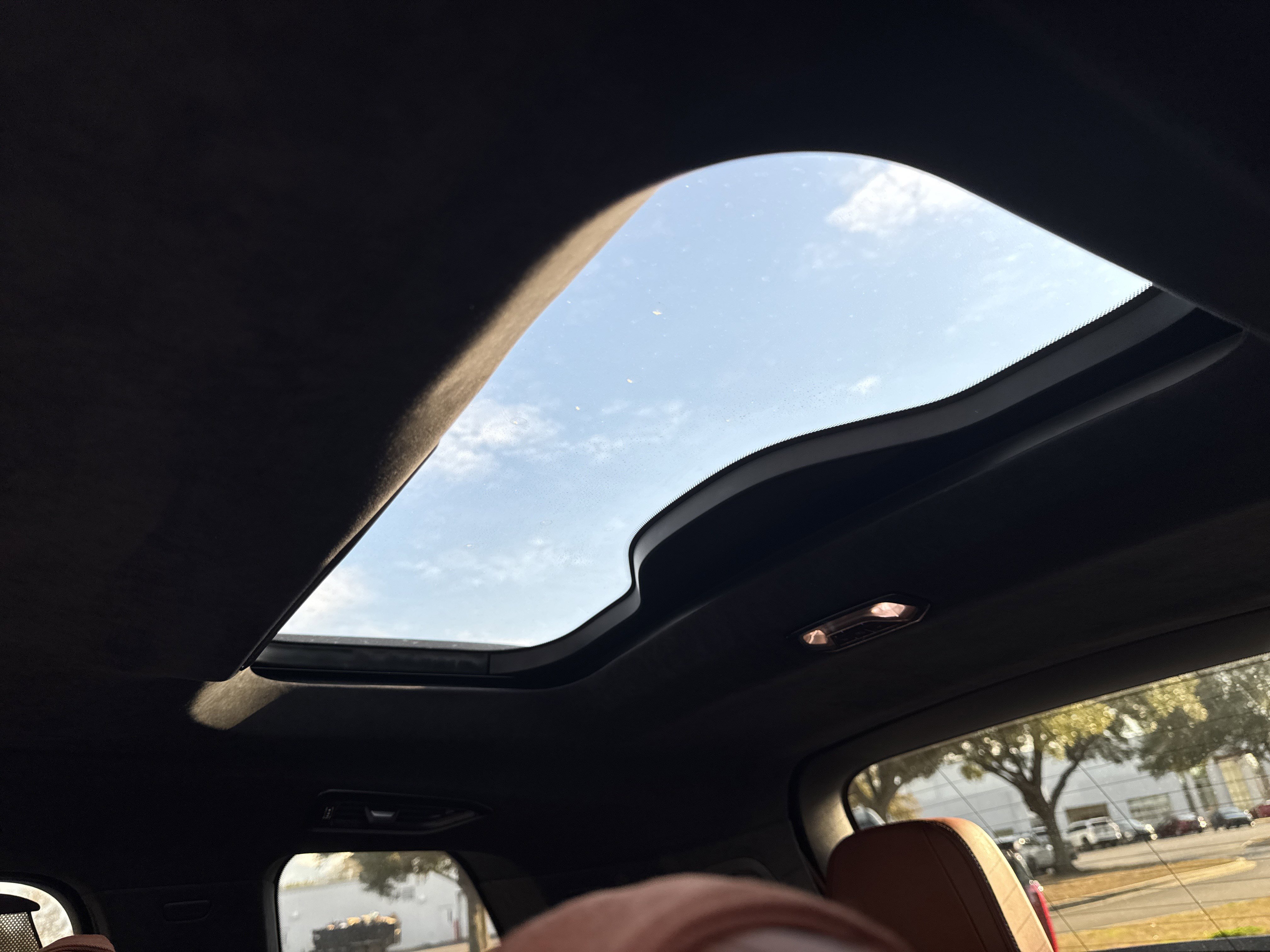 Used 2022 BMW ALPINA XB7 image 29