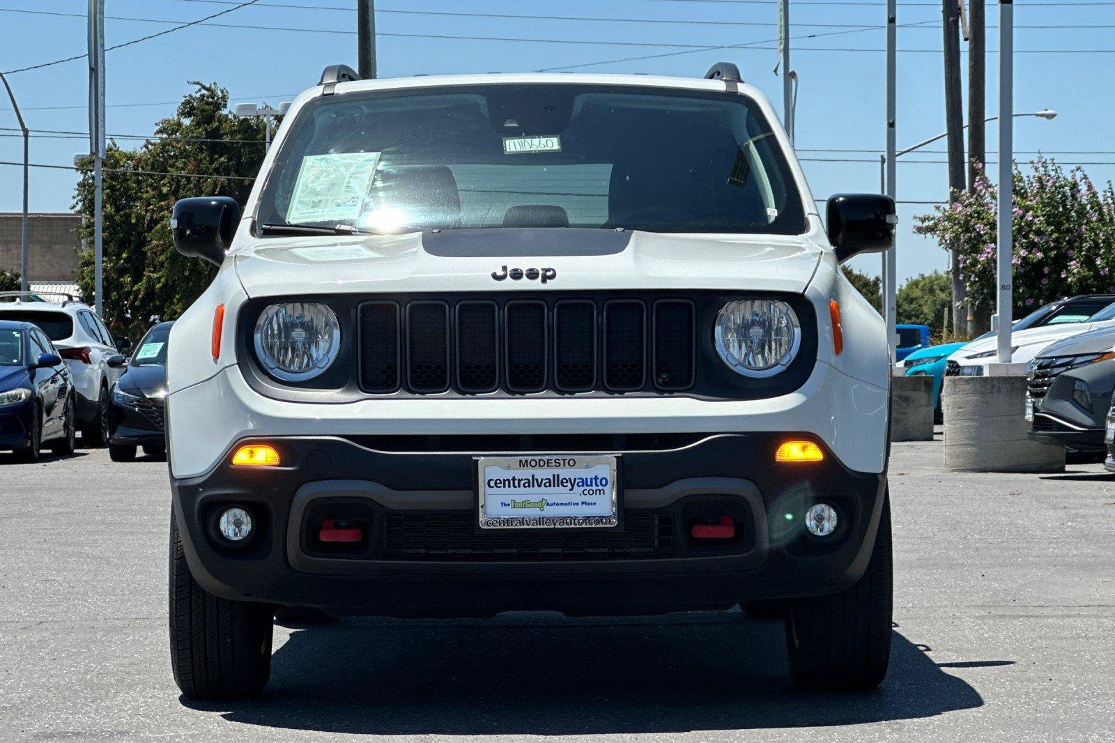 Certified 2023 Jeep Renegade Trailhawk AWD/4WD image 9