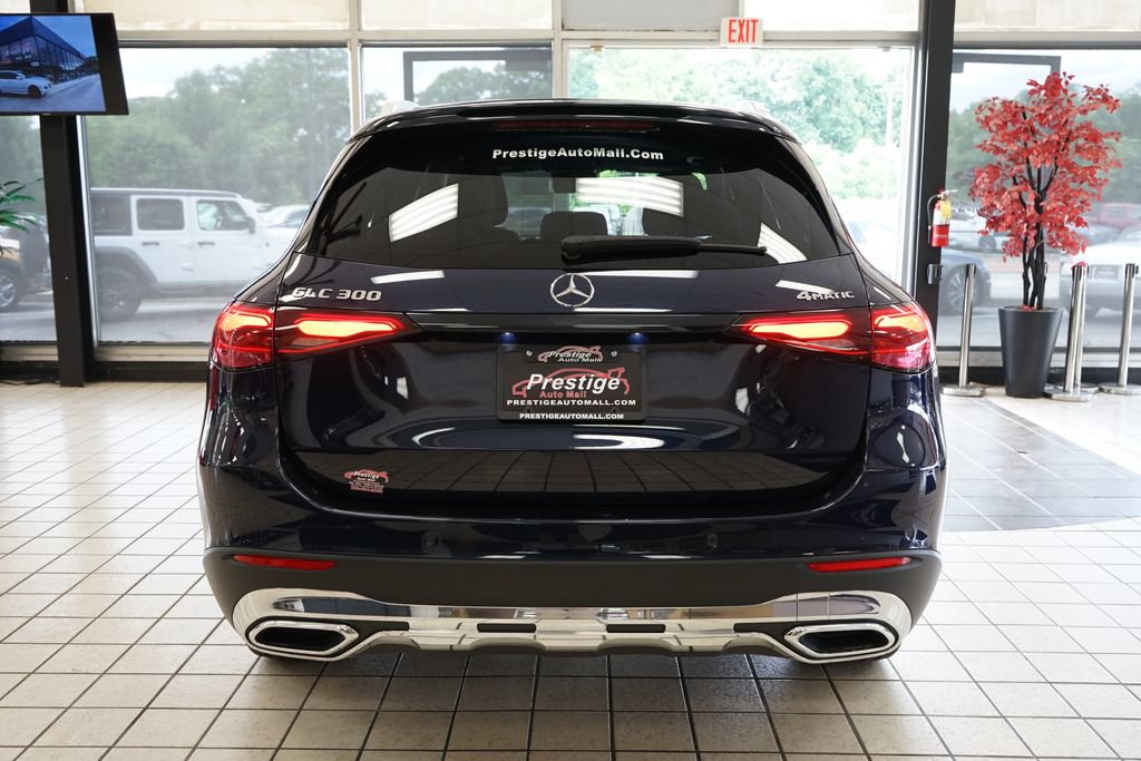 Used 2024 Mercedes-Benz GLC 300 4MATIC image 15