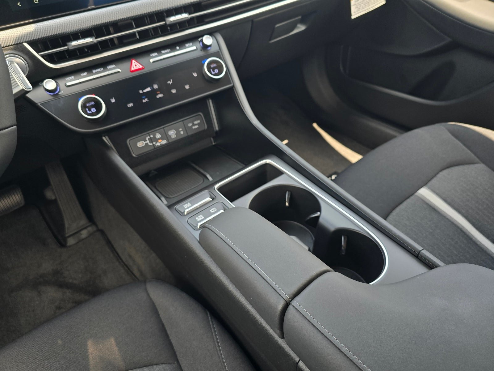 New 2026 Hyundai Sonata SEL FWD image 16