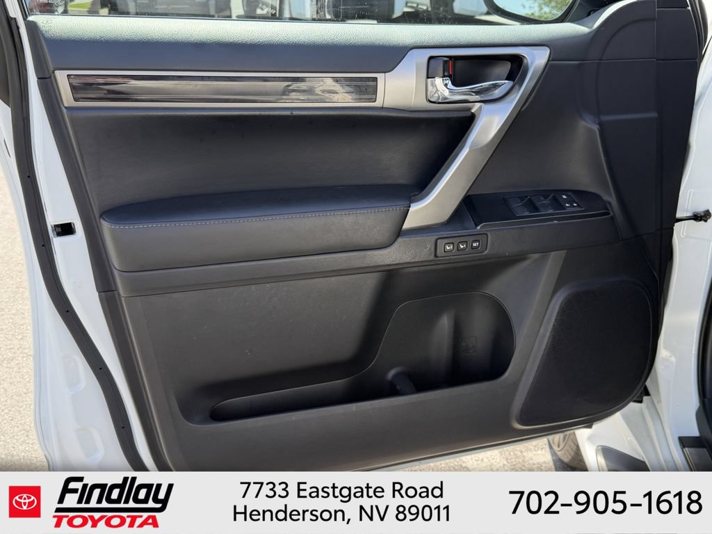 Used 2022 Lexus GX 460 Premium w/ Accessory Package AWD/4WD image 21