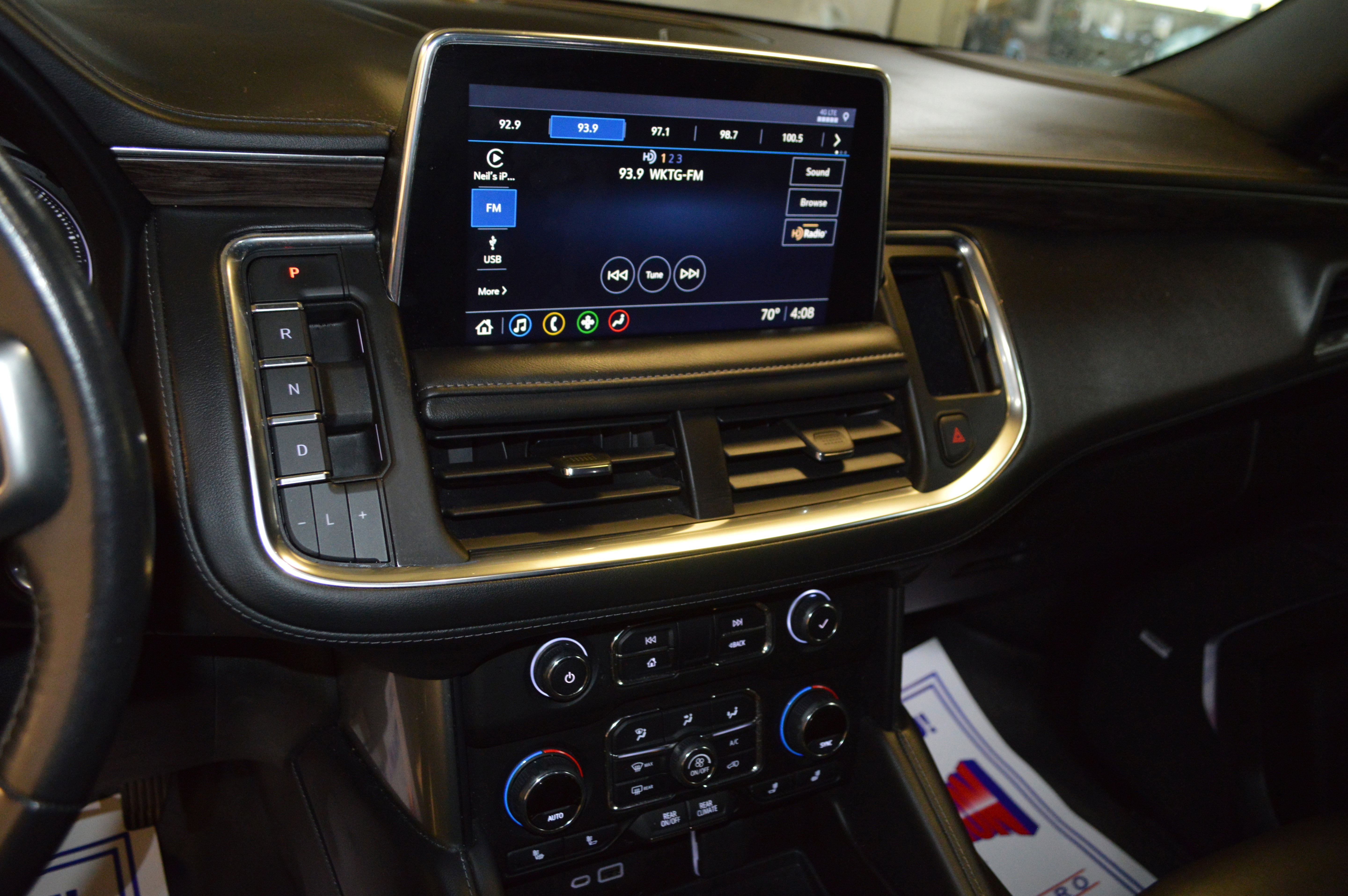 Used 2021 Chevrolet Tahoe Z71 w/ Luxury Package image 20