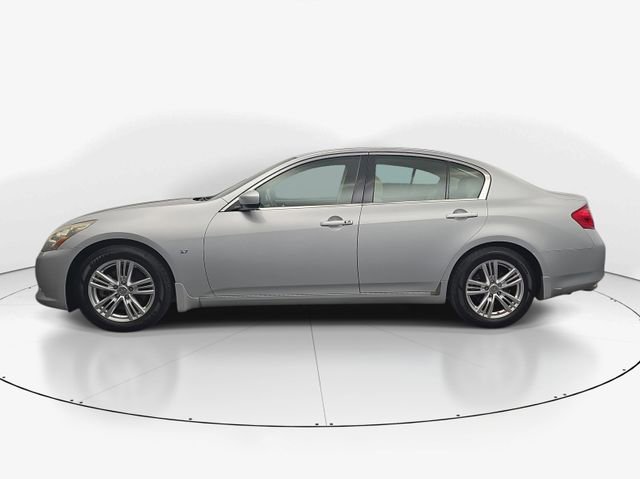 Used 2015 INFINITI Q40 w/ Moonroof Package image 6