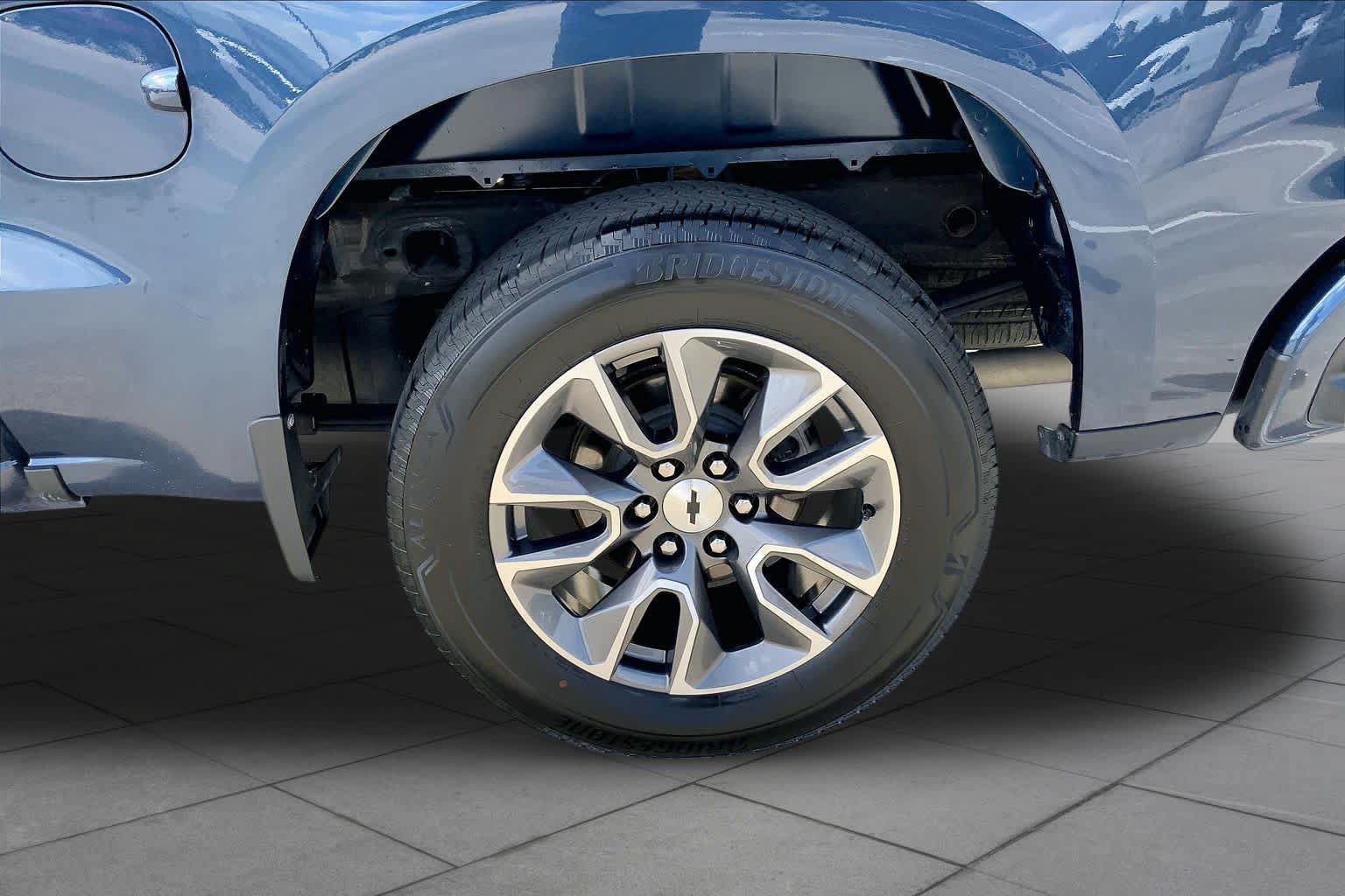 Used 2020 Chevrolet Silverado 1500 RST w/ Texas Edition AWD/4WD image 11