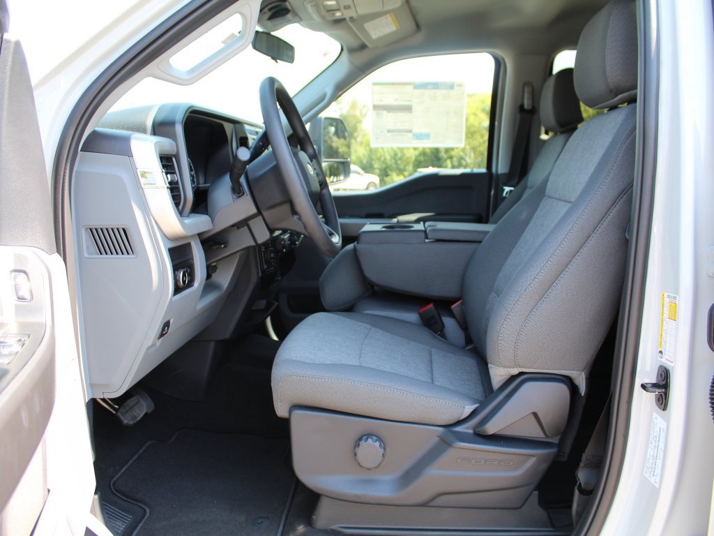 New 2026 Ford F250 4x4 Crew Cab Super Duty image 3