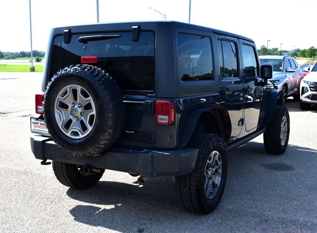 Used 2017 Jeep Wrangler Unlimited Rubicon w/ Connectivity Group AWD/4WD image 3