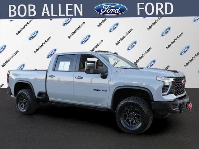 Used 2025 Chevrolet Silverado 2500 ZR2 w/ ZR2 Bison Edition AWD/4WD image 2