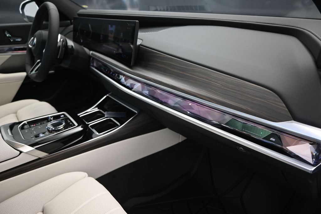 New 2026 BMW 760i xDrive w/ Executive Package AWD/4WD image 24