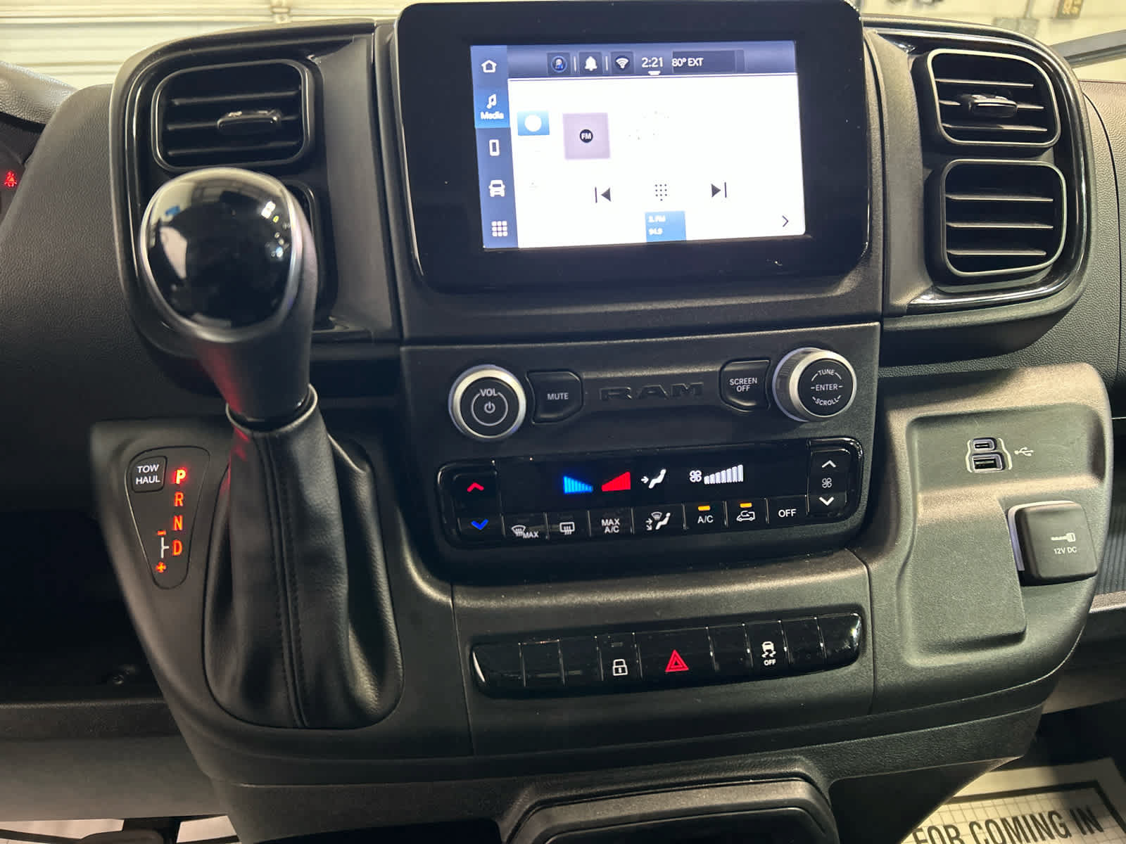 Used 2025 RAM ProMaster 2500 w/ Convenience Group FWD image 6