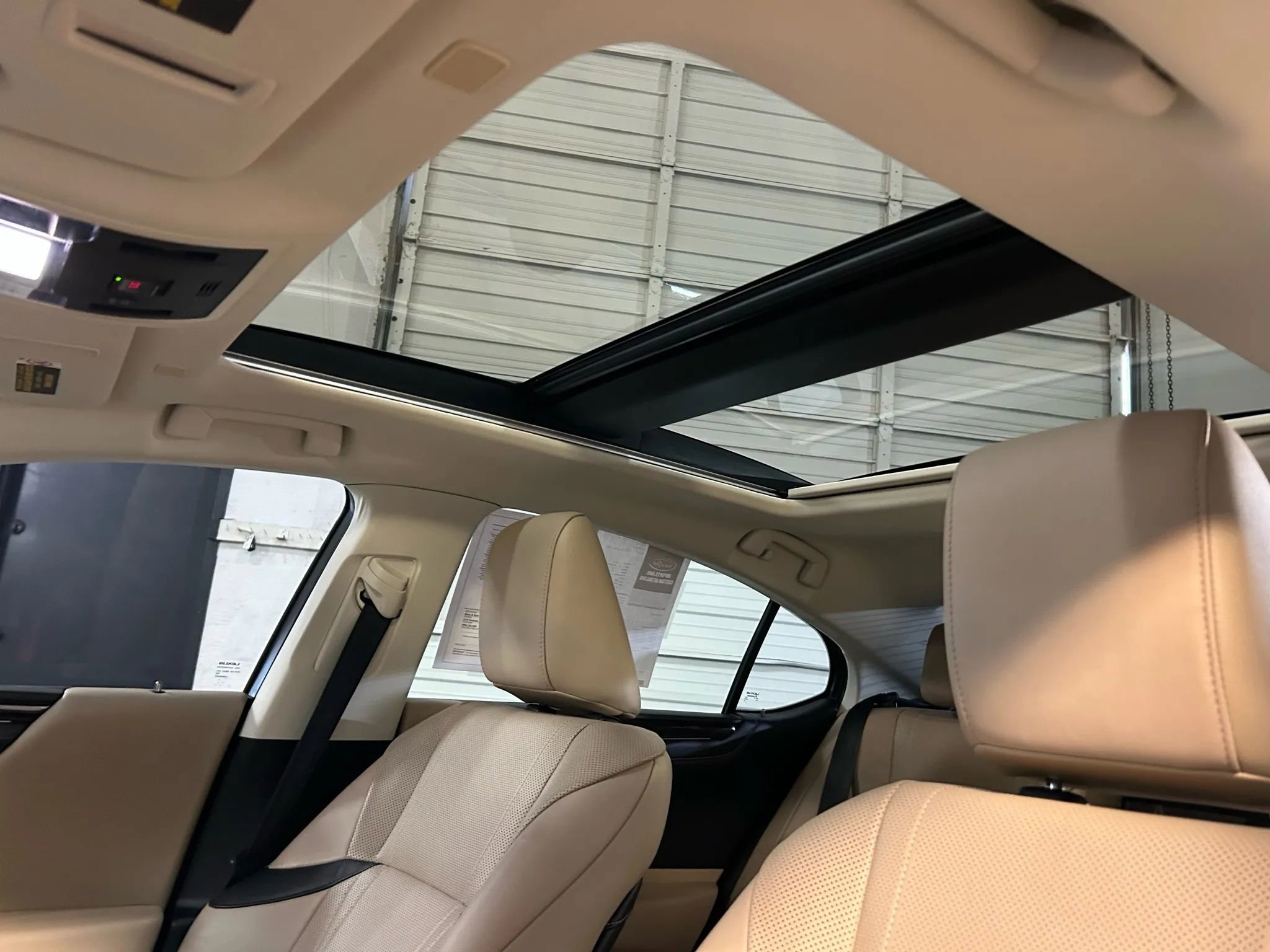 Used 2019 Lexus ES 350 w/ Accessory Package 2 image 23