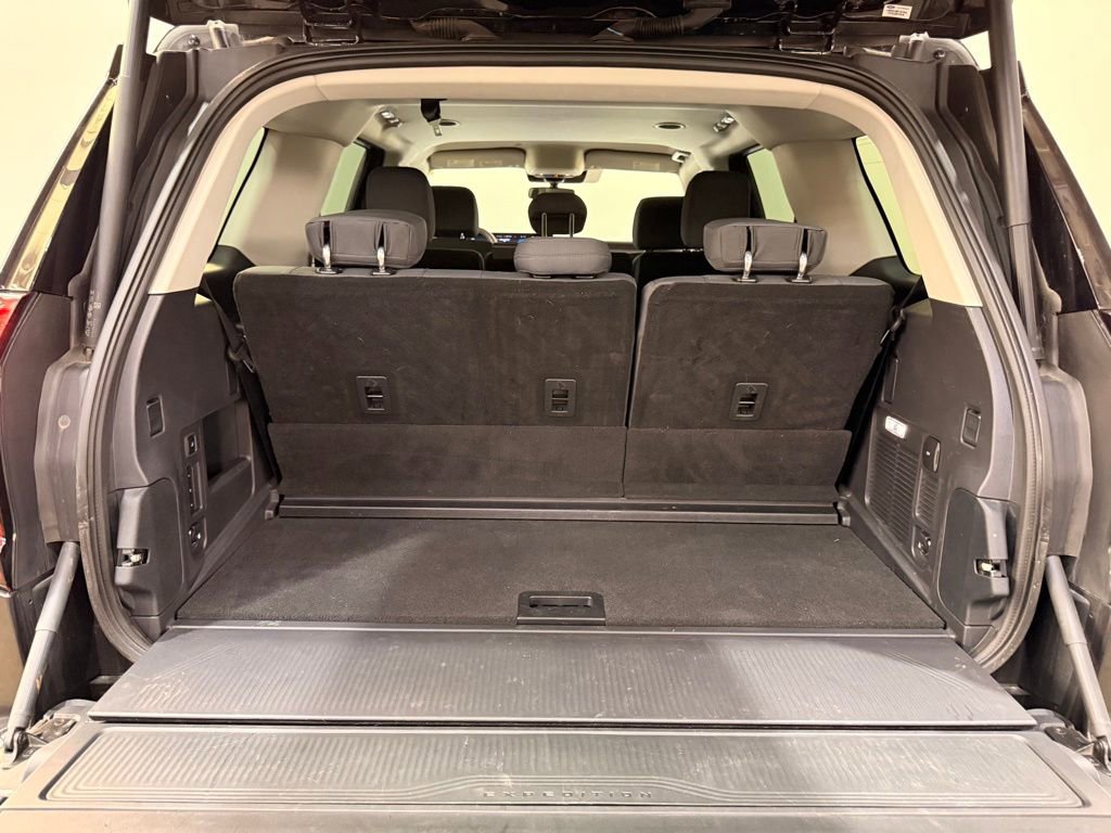 Used 2025 Ford Expedition Active image 12