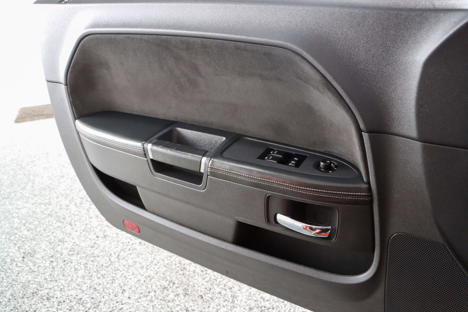 Used 2010 Dodge Challenger SRT8 image 20