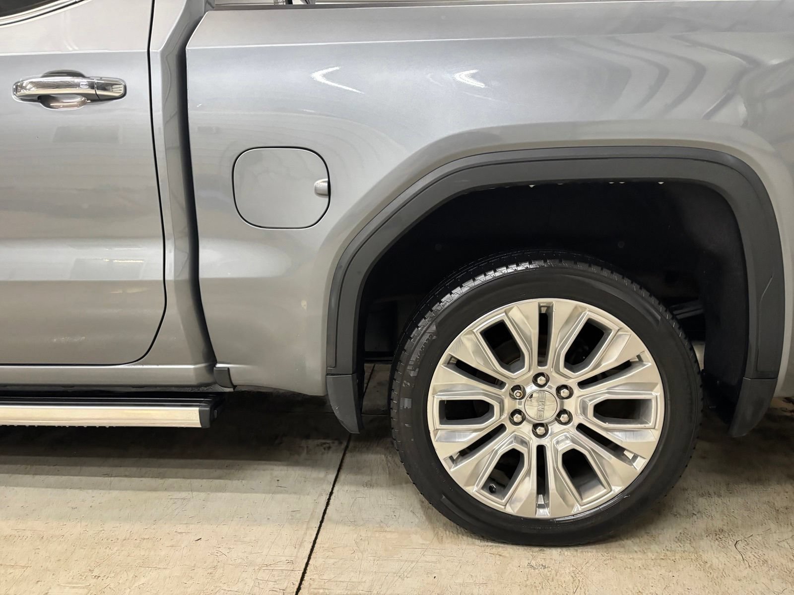 Used 2021 GMC Sierra 1500 Denali w/ Denali Ultimate Package AWD/4WD image 6
