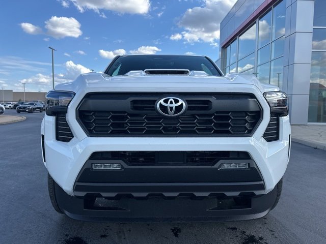 New 2025 Toyota Tacoma TRD Sport image 2