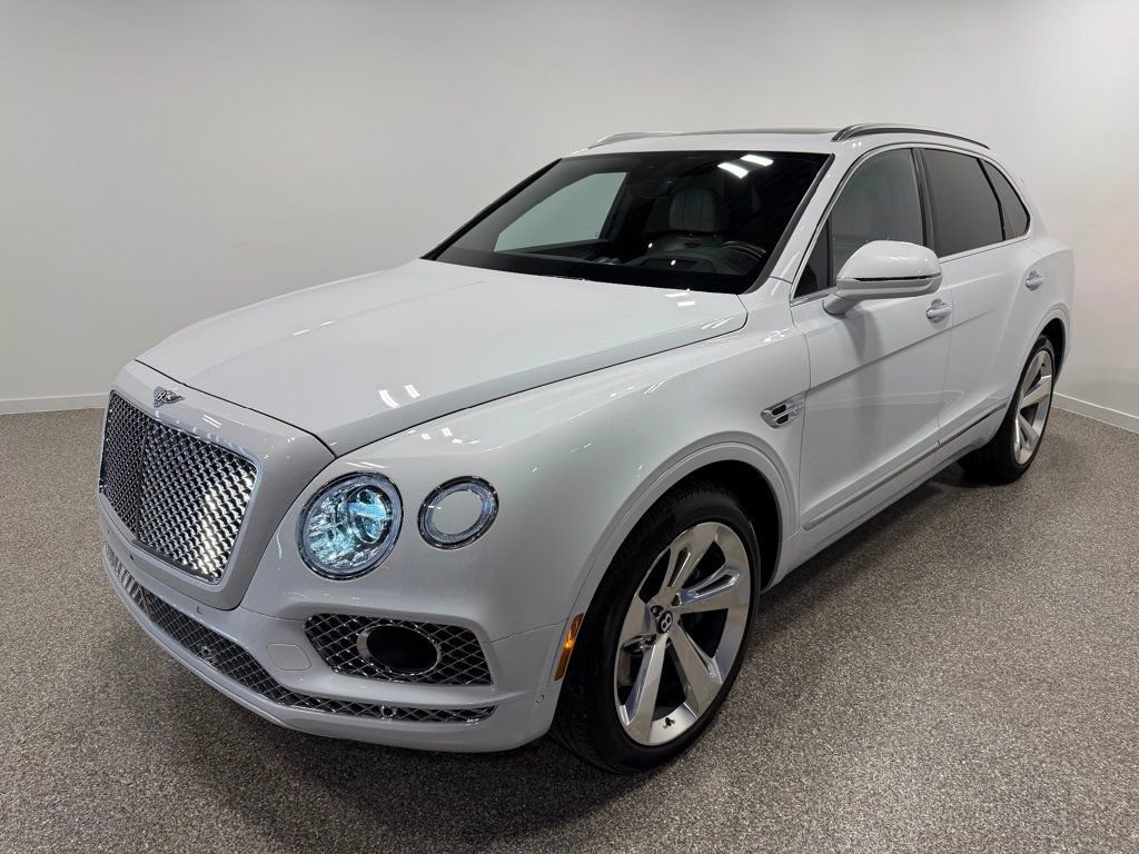 Used 2018 Bentley Bentayga Mulliner AWD/4WD image 2