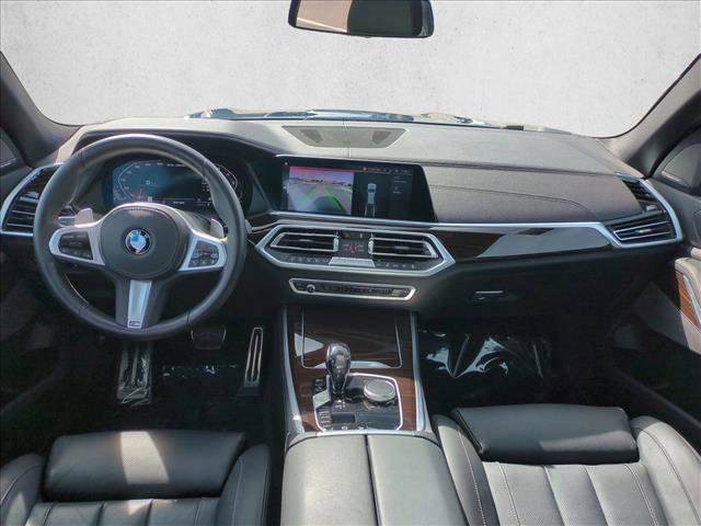 Used 2021 BMW X5 M50i image 19