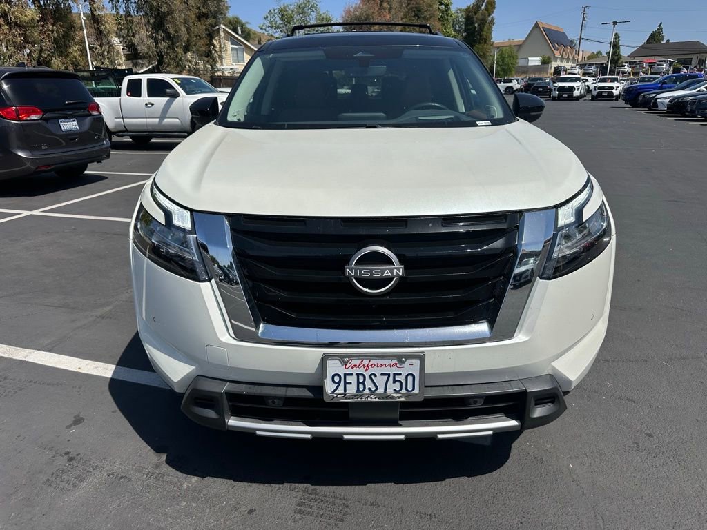 Used 2023 Nissan Pathfinder Platinum FWD image 8