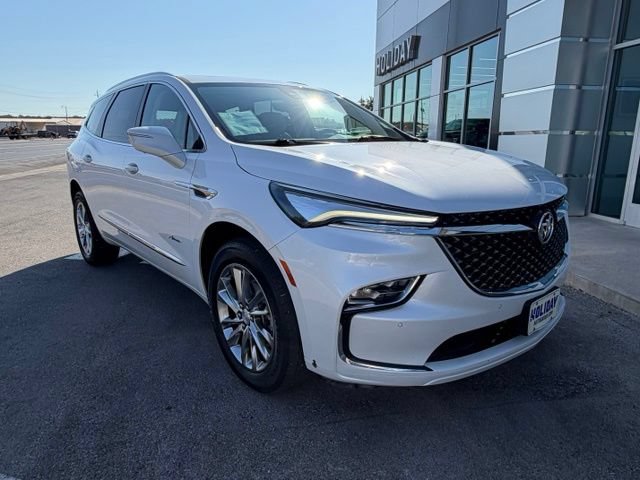 Used 2022 Buick Enclave Avenir w/ Avenir Technology Package FWD image 5