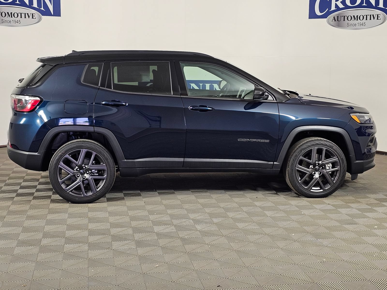 New 2026 Jeep Compass Limited w/ Sun, Sound & Navigation Group AWD/4WD image 30
