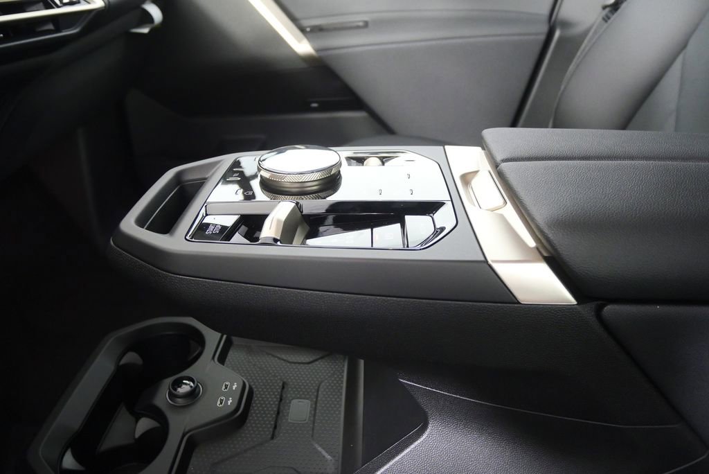 New 2026 BMW iX xDrive45 image 20